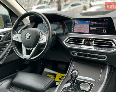 Черный БМВ X7, объемом двигателя 3 л и пробегом 137 тыс. км за 63999 $, фото 25 на Automoto.ua