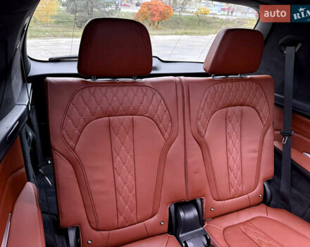 Черный БМВ X7, объемом двигателя 4.39 л и пробегом 102 тыс. км за 78500 $, фото 84 на Automoto.ua