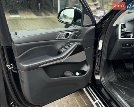 Чорний БМВ X7, об'ємом двигуна 2.99 л та пробігом 160 тис. км за 67000 $, фото 15 на Automoto.ua