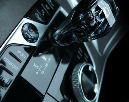 Черный БМВ X7, объемом двигателя 4.39 л и пробегом 77 тыс. км за 85000 $, фото 12 на Automoto.ua