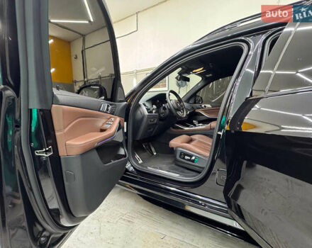 Черный БМВ X7, объемом двигателя 2.99 л и пробегом 94 тыс. км за 95000 $, фото 13 на Automoto.ua