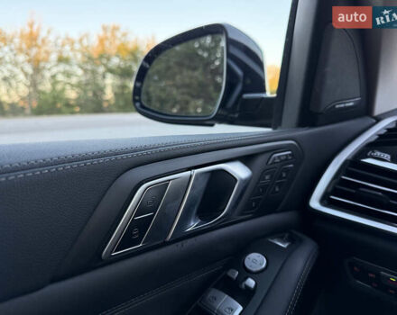 Черный БМВ X7, объемом двигателя 3 л и пробегом 195 тыс. км за 53300 $, фото 67 на Automoto.ua