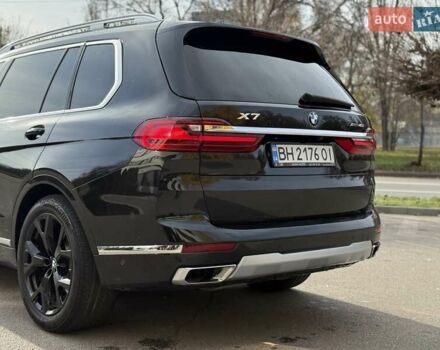 Черный БМВ X7, объемом двигателя 3 л и пробегом 43 тыс. км за 72900 $, фото 9 на Automoto.ua