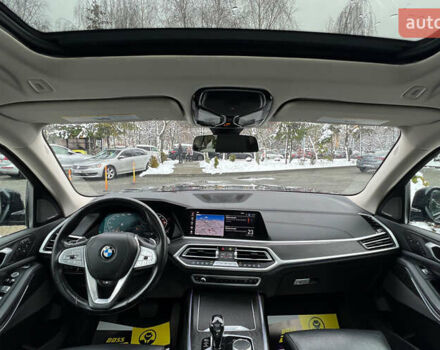 Черный БМВ X7, объемом двигателя 3 л и пробегом 137 тыс. км за 63999 $, фото 13 на Automoto.ua
