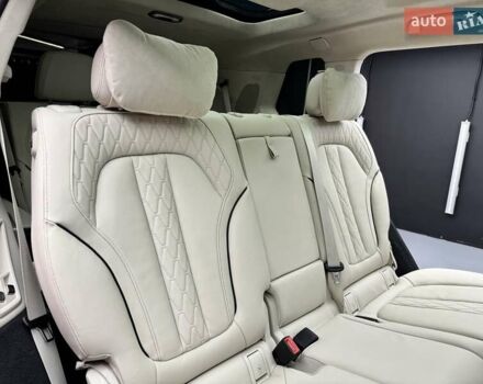Черный БМВ X7, объемом двигателя 4.4 л и пробегом 88 тыс. км за 84800 $, фото 46 на Automoto.ua