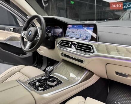 Черный БМВ X7, объемом двигателя 4.4 л и пробегом 88 тыс. км за 84800 $, фото 56 на Automoto.ua