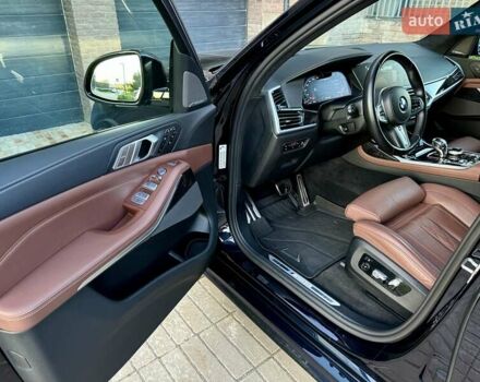 Черный БМВ X7, объемом двигателя 2.99 л и пробегом 87 тыс. км за 88500 $, фото 22 на Automoto.ua