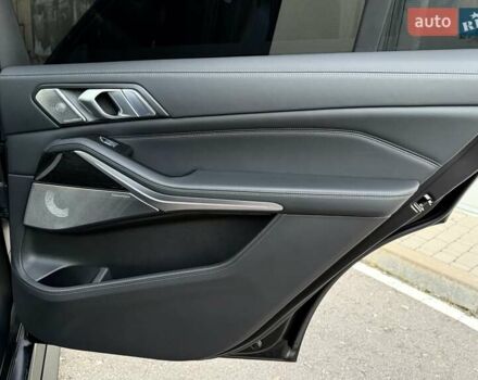 Чорний БМВ X7, об'ємом двигуна 4.39 л та пробігом 75 тис. км за 91700 $, фото 38 на Automoto.ua