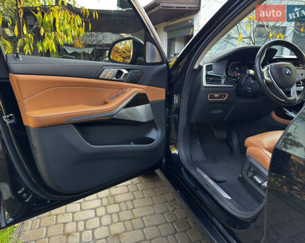 Черный БМВ X7, объемом двигателя 3 л и пробегом 106 тыс. км за 64000 $, фото 6 на Automoto.ua