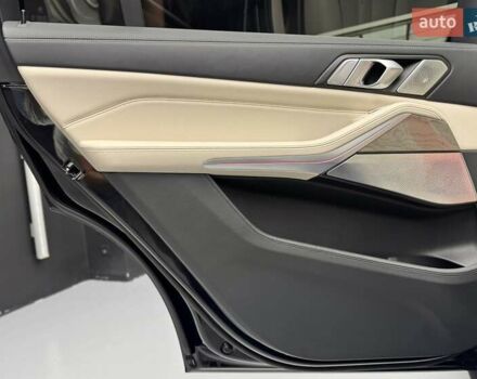 Черный БМВ X7, объемом двигателя 4.4 л и пробегом 88 тыс. км за 82900 $, фото 39 на Automoto.ua