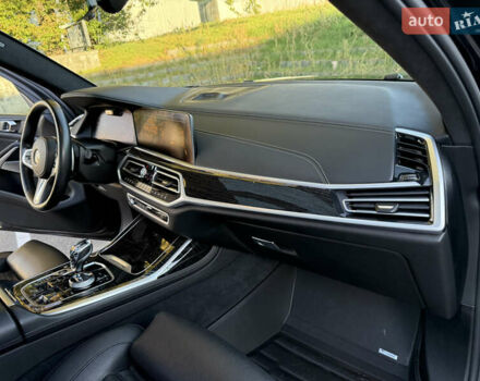 Черный БМВ X7, объемом двигателя 4.39 л и пробегом 29 тыс. км за 81500 $, фото 70 на Automoto.ua
