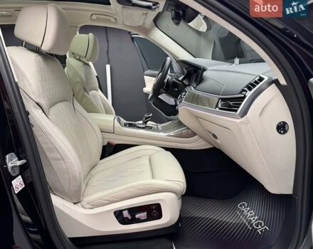 Черный БМВ X7, объемом двигателя 4.4 л и пробегом 88 тыс. км за 82900 $, фото 56 на Automoto.ua