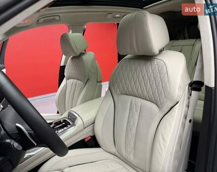 Черный БМВ X7, объемом двигателя 4.4 л и пробегом 88 тыс. км за 82900 $, фото 27 на Automoto.ua