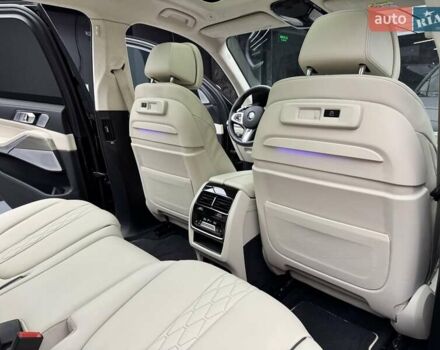 Черный БМВ X7, объемом двигателя 4.4 л и пробегом 88 тыс. км за 82900 $, фото 49 на Automoto.ua