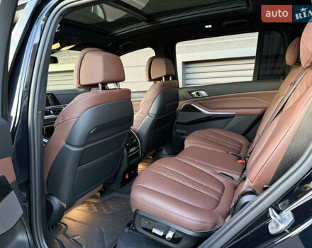 Черный БМВ X7, объемом двигателя 2.99 л и пробегом 87 тыс. км за 88500 $, фото 12 на Automoto.ua
