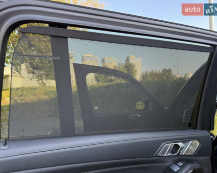 Черный БМВ X7, объемом двигателя 4.39 л и пробегом 29 тыс. км за 81500 $, фото 48 на Automoto.ua