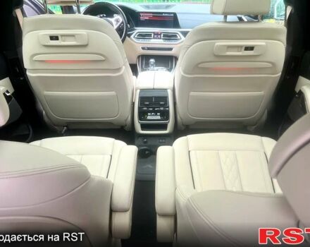 Черный БМВ X7, объемом двигателя 3 л и пробегом 45 тыс. км за 72000 $, фото 7 на Automoto.ua