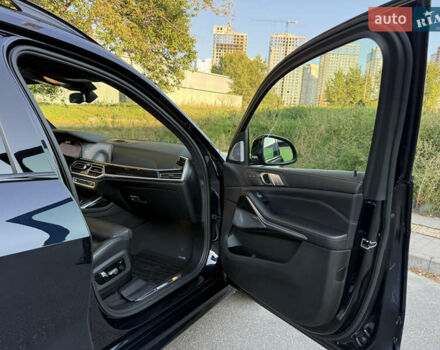 Черный БМВ X7, объемом двигателя 4.39 л и пробегом 29 тыс. км за 81500 $, фото 65 на Automoto.ua