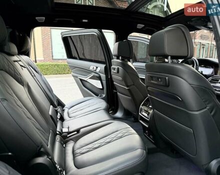 Чорний БМВ X7, об'ємом двигуна 4.39 л та пробігом 75 тис. км за 91700 $, фото 42 на Automoto.ua