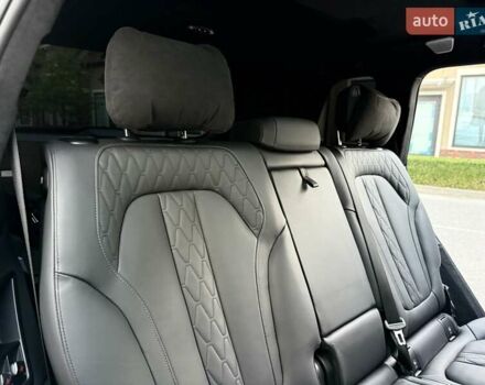Чорний БМВ X7, об'ємом двигуна 4.39 л та пробігом 75 тис. км за 91700 $, фото 44 на Automoto.ua
