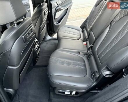 Чорний БМВ X7, об'ємом двигуна 4.39 л та пробігом 75 тис. км за 91700 $, фото 51 на Automoto.ua