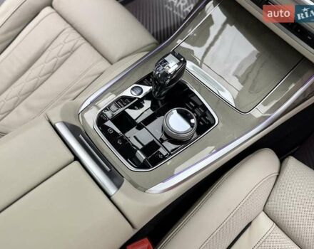 Черный БМВ X7, объемом двигателя 4.4 л и пробегом 88 тыс. км за 82900 $, фото 54 на Automoto.ua