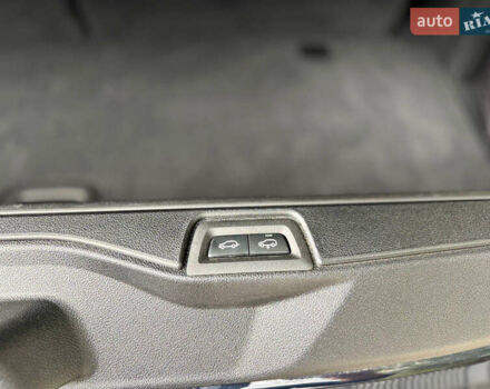 Черный БМВ X7, объемом двигателя 2.99 л и пробегом 102 тыс. км за 82800 $, фото 38 на Automoto.ua