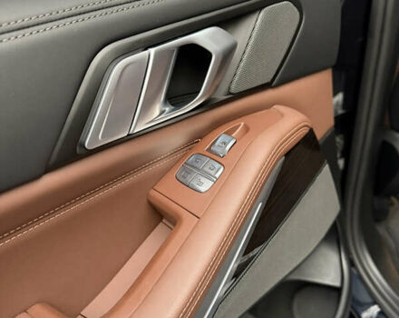 Черный БМВ X7, объемом двигателя 2.99 л и пробегом 60 тыс. км за 94500 $, фото 17 на Automoto.ua