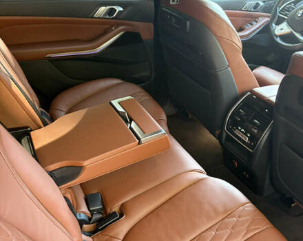 Черный БМВ X7, объемом двигателя 3 л и пробегом 120 тыс. км за 63500 $, фото 13 на Automoto.ua