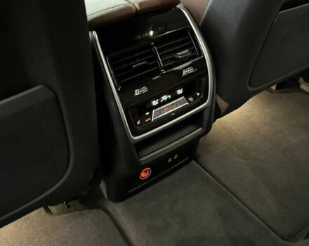 Черный БМВ X7, объемом двигателя 2.99 л и пробегом 60 тыс. км за 94500 $, фото 10 на Automoto.ua