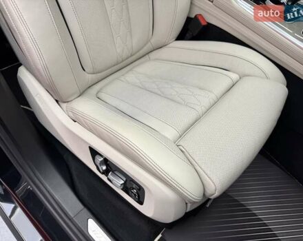 Черный БМВ X7, объемом двигателя 4.4 л и пробегом 88 тыс. км за 82900 $, фото 58 на Automoto.ua