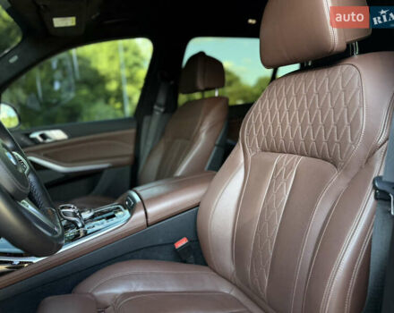 Чорний БМВ X7, об'ємом двигуна 2.99 л та пробігом 95 тис. км за 83000 $, фото 23 на Automoto.ua