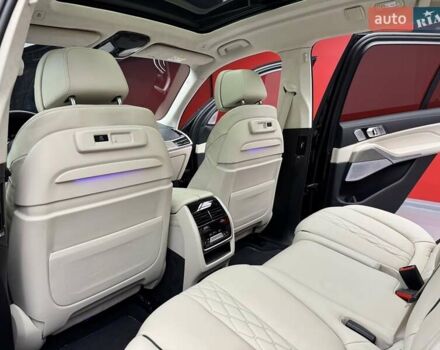 Черный БМВ X7, объемом двигателя 4.4 л и пробегом 88 тыс. км за 82900 $, фото 42 на Automoto.ua