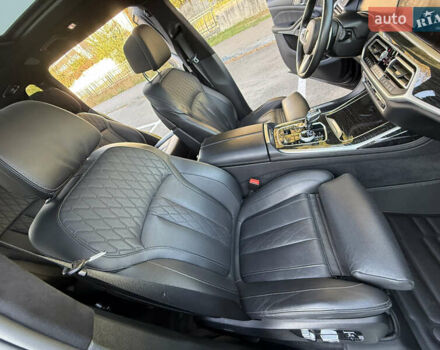 Черный БМВ X7, объемом двигателя 4.39 л и пробегом 29 тыс. км за 81500 $, фото 71 на Automoto.ua