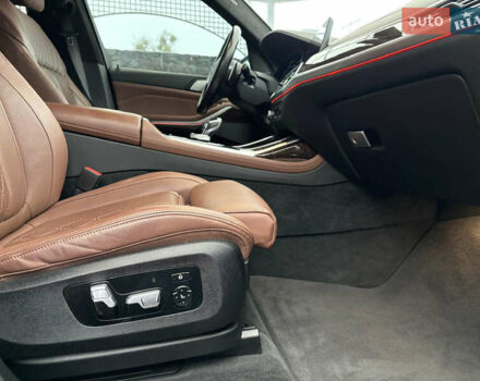 Черный БМВ X7, объемом двигателя 2.99 л и пробегом 60 тыс. км за 94500 $, фото 34 на Automoto.ua