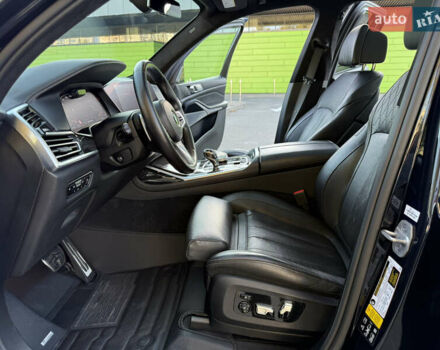 Черный БМВ X7, объемом двигателя 4.39 л и пробегом 29 тыс. км за 81500 $, фото 38 на Automoto.ua