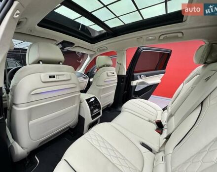 Черный БМВ X7, объемом двигателя 4.4 л и пробегом 88 тыс. км за 82900 $, фото 43 на Automoto.ua
