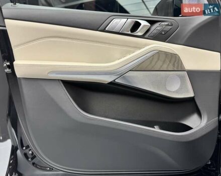 Черный БМВ X7, объемом двигателя 4.4 л и пробегом 88 тыс. км за 82900 $, фото 24 на Automoto.ua