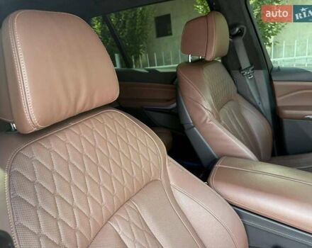 Черный БМВ X7, объемом двигателя 4.39 л и пробегом 180 тыс. км за 71000 $, фото 41 на Automoto.ua