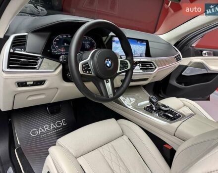 Черный БМВ X7, объемом двигателя 4.4 л и пробегом 88 тыс. км за 82900 $, фото 29 на Automoto.ua