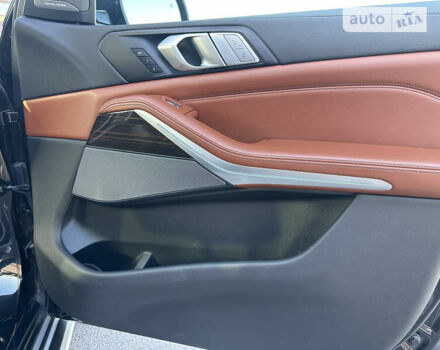 Черный БМВ X7, объемом двигателя 2.99 л и пробегом 71 тыс. км за 79900 $, фото 11 на Automoto.ua