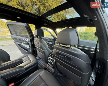 Черный БМВ X7, объемом двигателя 4.39 л и пробегом 29 тыс. км за 81500 $, фото 64 на Automoto.ua