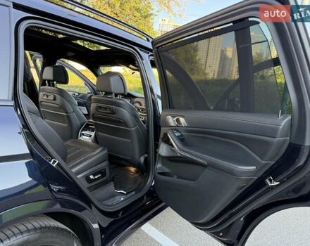 Черный БМВ X7, объемом двигателя 4.39 л и пробегом 29 тыс. км за 81500 $, фото 60 на Automoto.ua