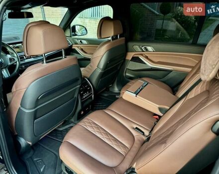 Черный БМВ X7, объемом двигателя 2.99 л и пробегом 87 тыс. км за 88500 $, фото 27 на Automoto.ua