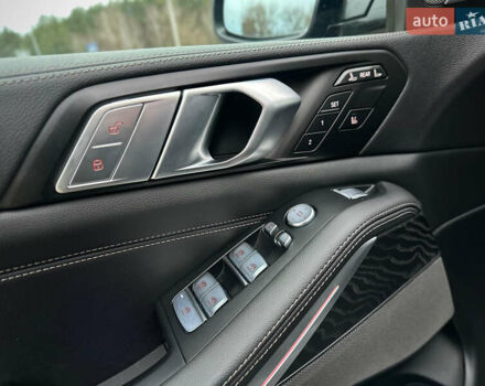 Черный БМВ X7, объемом двигателя 2.99 л и пробегом 41 тыс. км за 89900 $, фото 47 на Automoto.ua