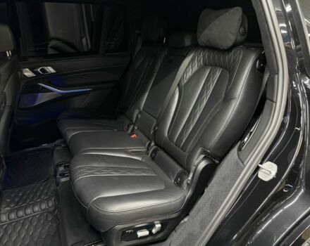 Черный БМВ X7, объемом двигателя 3 л и пробегом 65 тыс. км за 113000 $, фото 18 на Automoto.ua