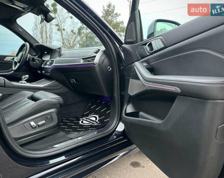 Черный БМВ X7, объемом двигателя 2.99 л и пробегом 41 тыс. км за 89900 $, фото 70 на Automoto.ua