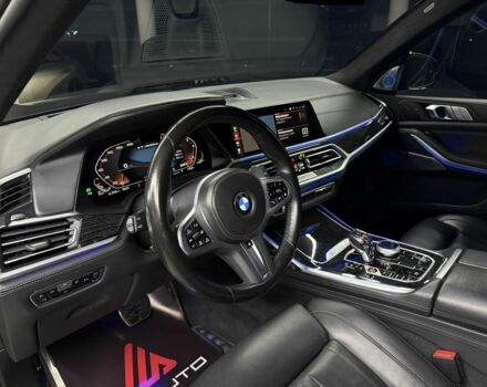 Черный БМВ X7, объемом двигателя 3 л и пробегом 65 тыс. км за 113000 $, фото 17 на Automoto.ua