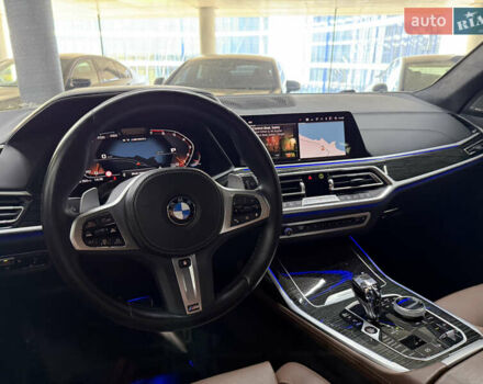 Черный БМВ X7, объемом двигателя 4.39 л и пробегом 23 тыс. км за 101000 $, фото 27 на Automoto.ua