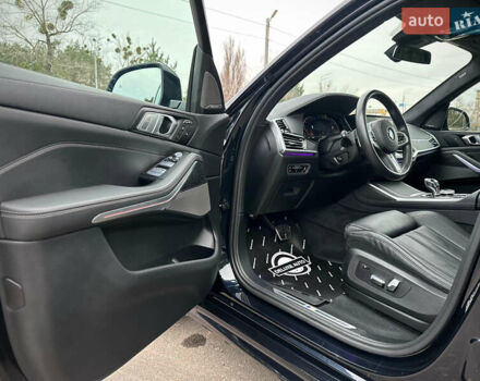 Черный БМВ X7, объемом двигателя 2.99 л и пробегом 41 тыс. км за 89900 $, фото 43 на Automoto.ua